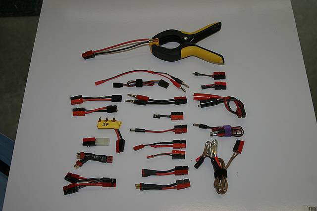 electric flight connectors, model airplane news, model airplanes, man, photo 3, adapter cords, connectors