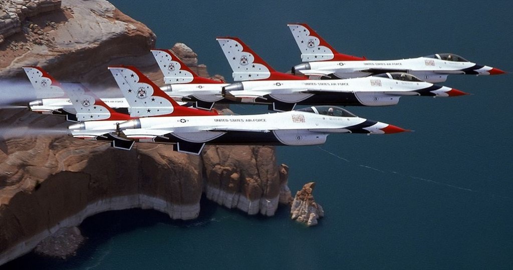 Model Airplane News - RC Airplane News | USAF Thunderbirds Precision Airshow Team