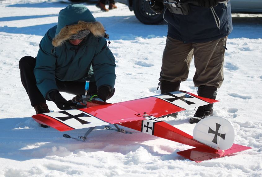 Model Airplane News - RC Airplane News | Wintertime Flying with Skis!