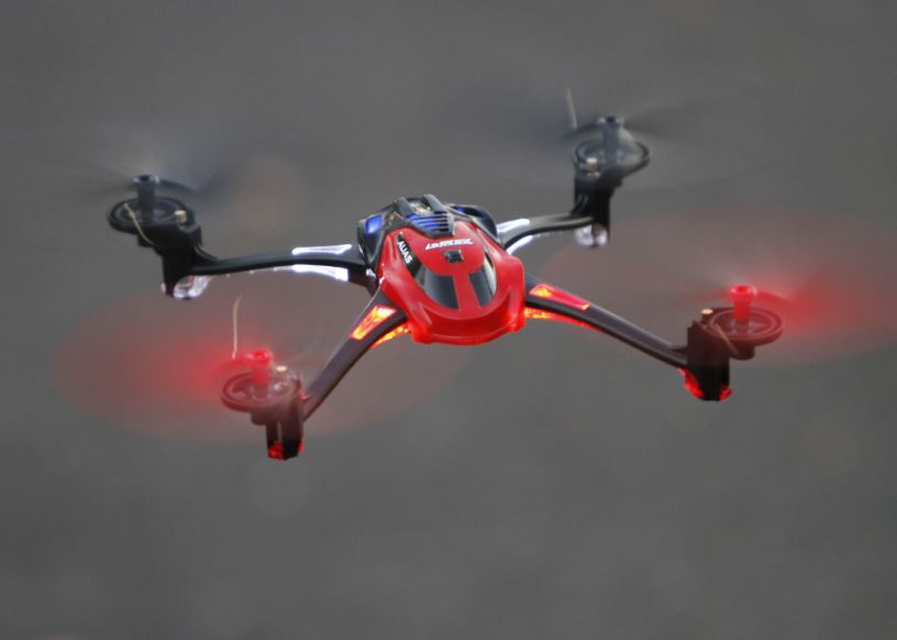 First Look! Alias Quadcopter from Traxxas -- Stability and Performance!!!