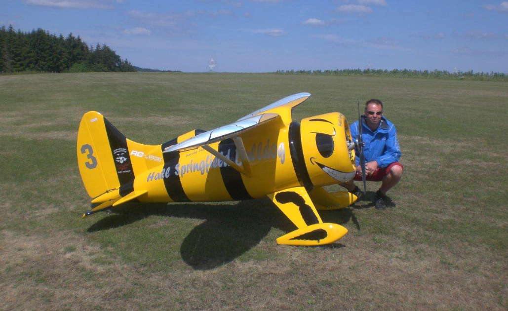 Bee-lieve it or Not: 13-foot Bulldog Racer!