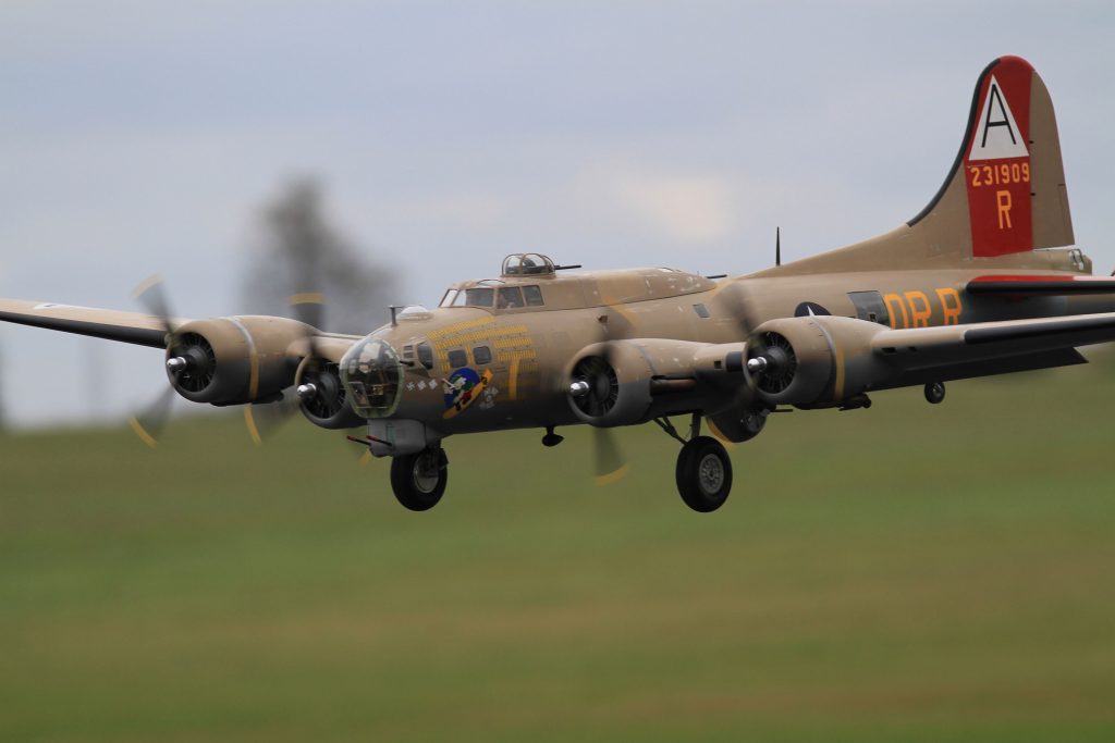 Model Airplane News - RC Airplane News | Road to Top Gun: B-17 Flying Fortress Bomber