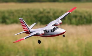 E-flite UMX Aero Commander BNF Basic With AS3X [VIDEO]