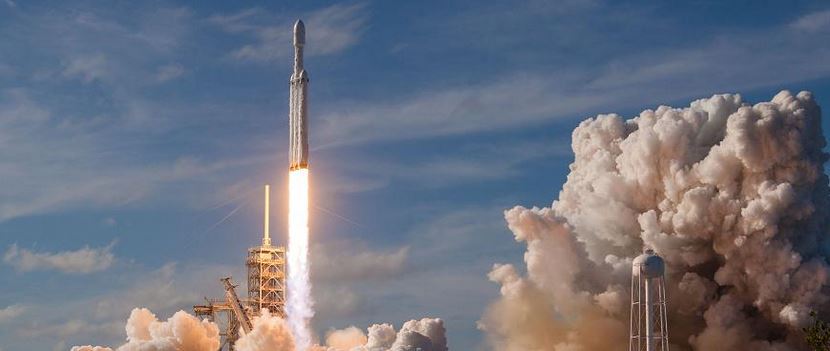 Model Airplane News - RC Airplane News | SpaceX Falcon Heavy launch Big Success! Launches Starman in a Tesla