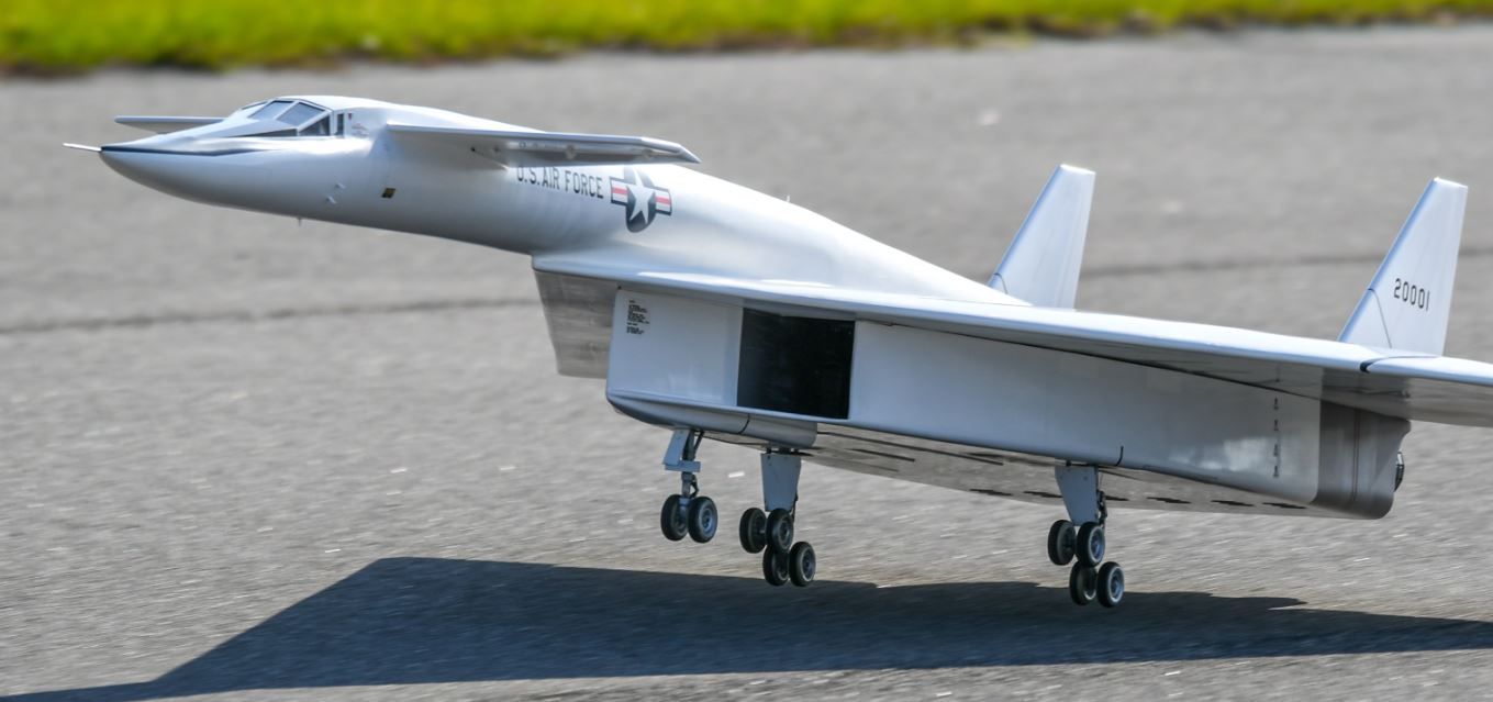 Model Airplane News - RC Airplane News | Update! Bret Becker’s XB-70 Valkyrie