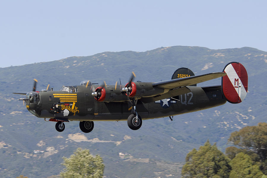 Model Airplane News - RC Airplane News | collings-foundation-consolidated-b-24j-liberator-witchcraft-brian-lockett