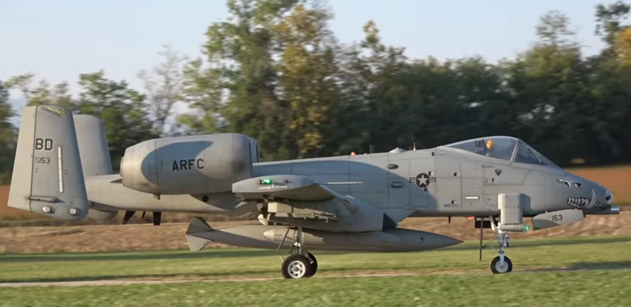 Model Airplane News - RC Airplane News | Ground-Pounding Warthog