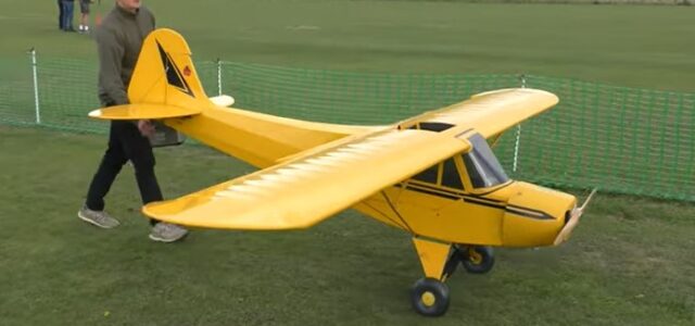 Slow Giant: 40% Scale Super Cub