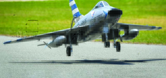 F-100D Super Sabre – Up close with Matt Balazs’s scaled-out jet